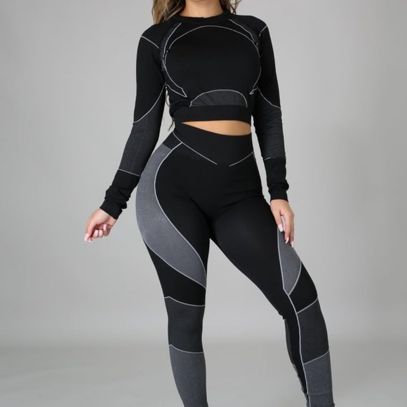 ACTIVEWEAR SET (MY WHOLE CLOSET IS ANY 3 FOR $35  JUST BUNDLE AND SEND OFFER) - Picture 1 of 2